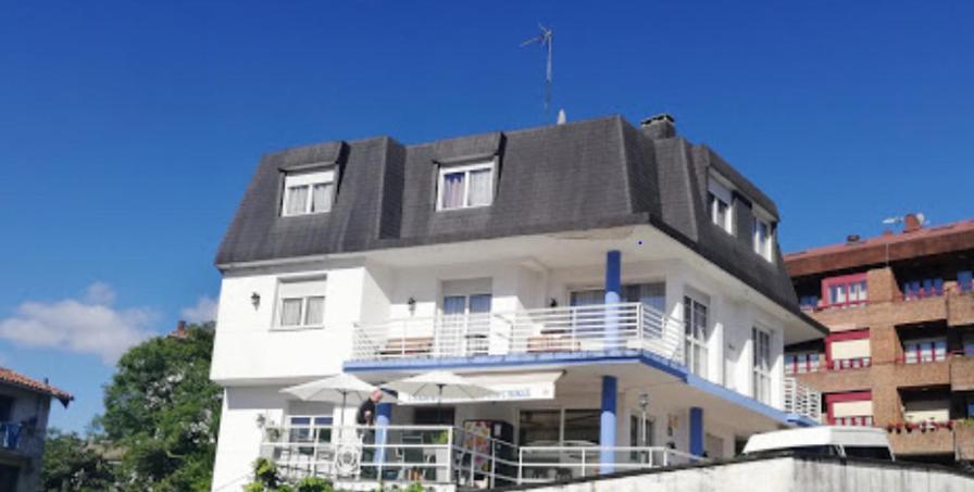 Hotel Txoko Maitea Pentsioa Urnieta Exterior foto